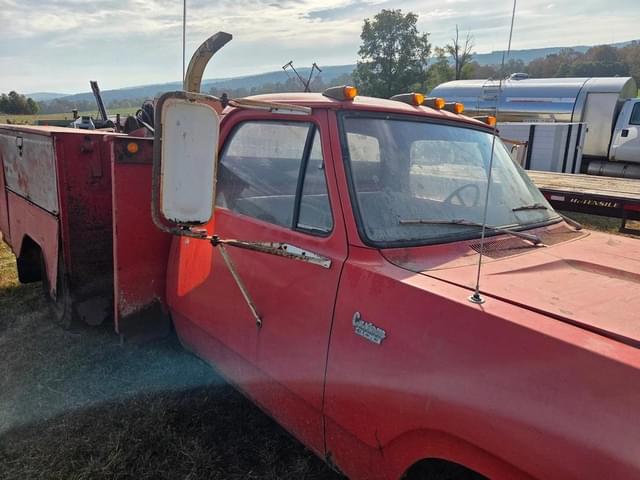 Image of Dodge Ram 300 equipment image 4