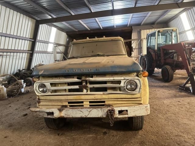 Image of Dodge D600 equipment image 2