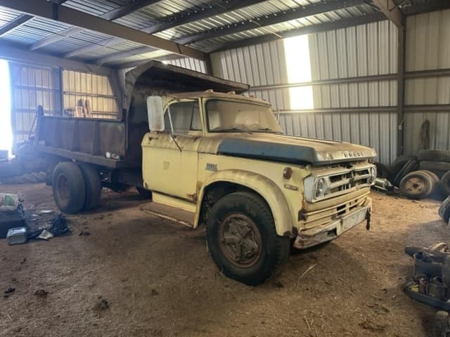 Image of Dodge D600 equipment image 1