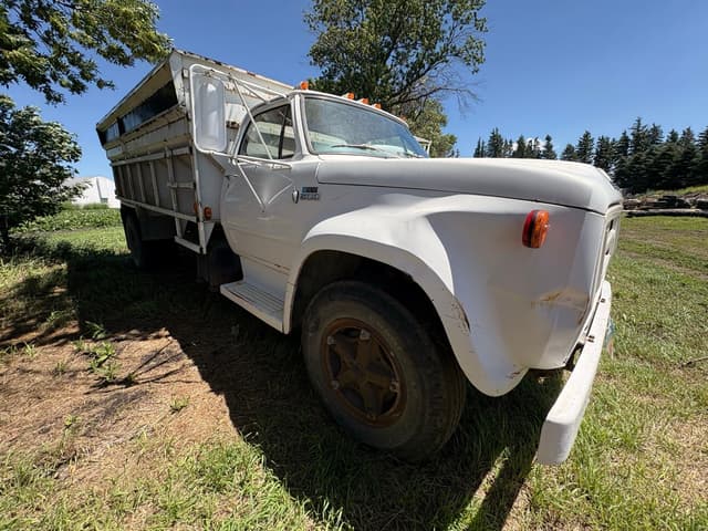 Image of Dodge D600 equipment image 2