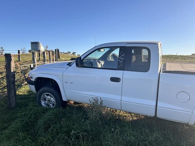 Image of Dodge Dakota equipment image 2