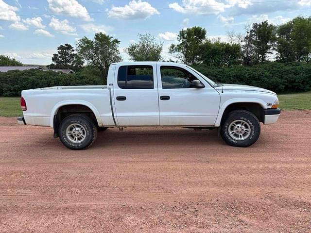 Image of Dodge Dakota equipment image 3