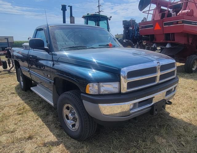 Image of Dodge Ram 1500 equipment image 1