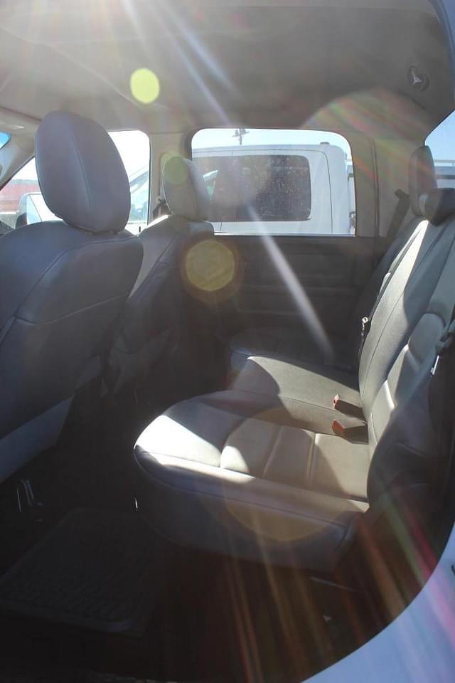 Image of Dodge Ram 1500 equipment image 2