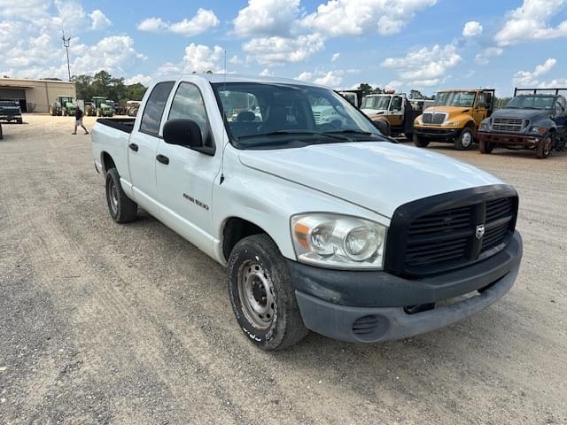 Image of Dodge Ram 1500 equipment image 1