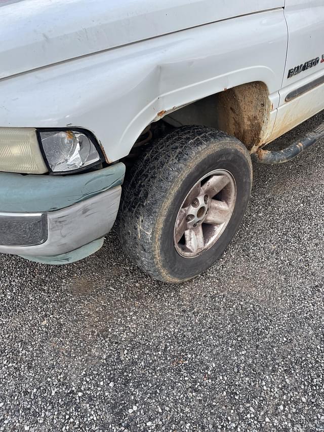 Image of Dodge Ram 1500 equipment image 4