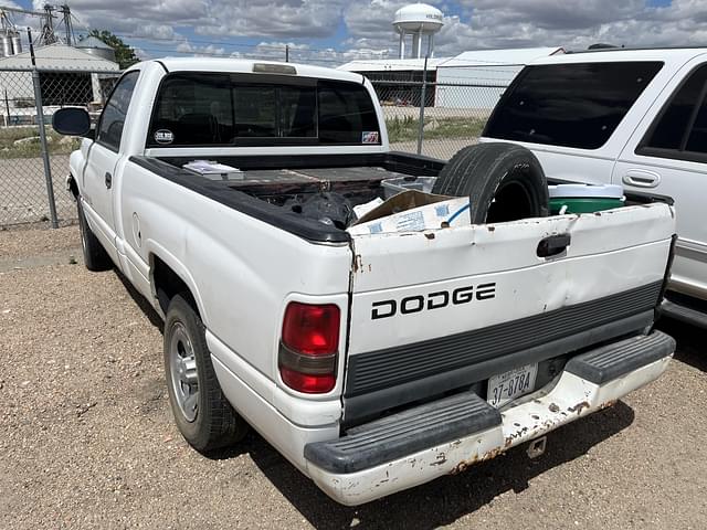 Image of Dodge Ram 1500 equipment image 3