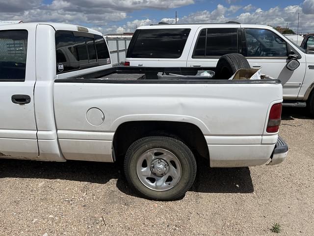 Image of Dodge Ram 1500 equipment image 2