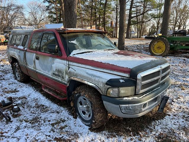 Image of Dodge Ram 1500 equipment image 1