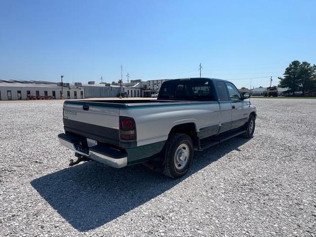 Image of Dodge Ram 2500 equipment image 4