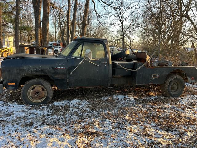 Image of Dodge Ram 350 equipment image 1