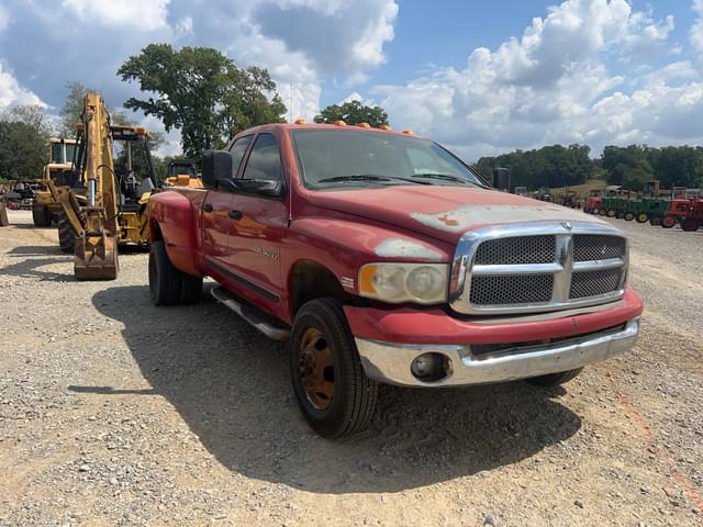 Image of Dodge Ram 3500 equipment image 4