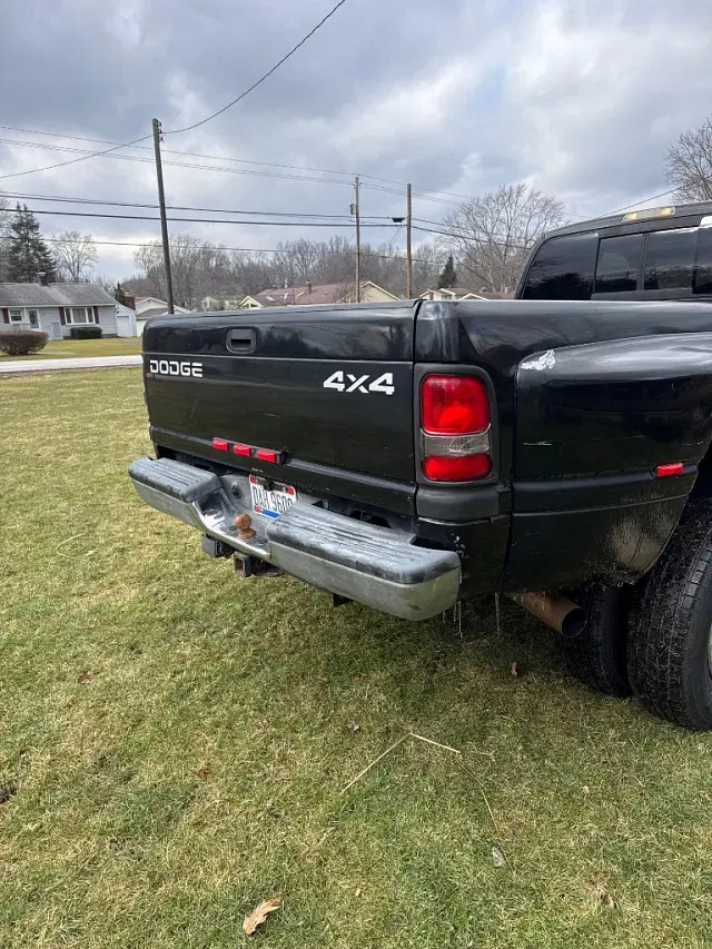 Image of Dodge Ram 3500 equipment image 4