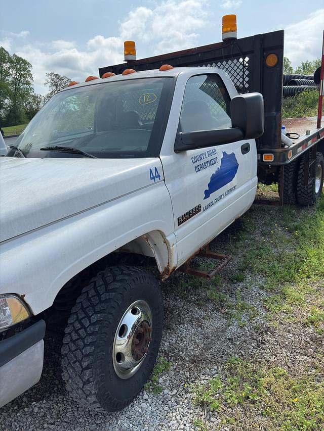 Image of Dodge Ram 3500 equipment image 1