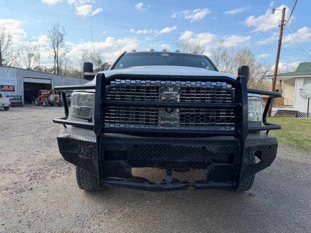 Image of Dodge Ram 3500HD equipment image 2