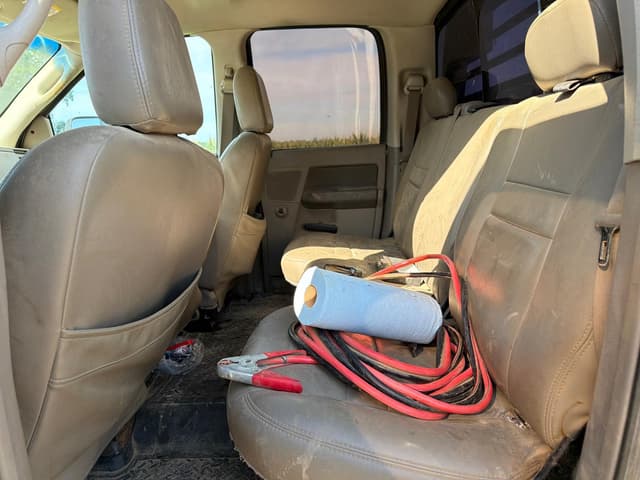 Image of Dodge Ram 3500 equipment image 3