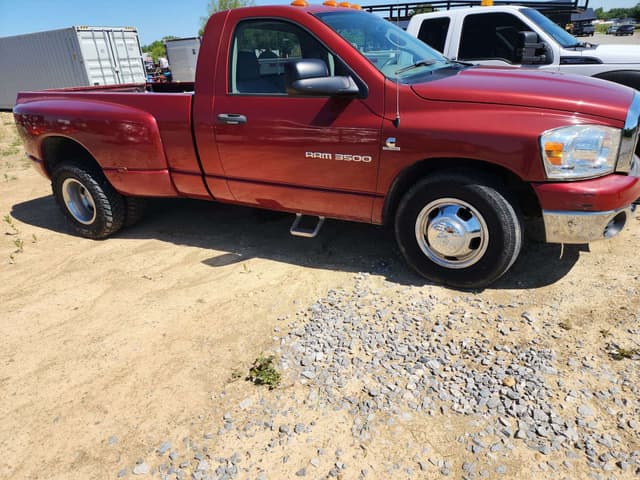 Image of Dodge Ram 2500 equipment image 1