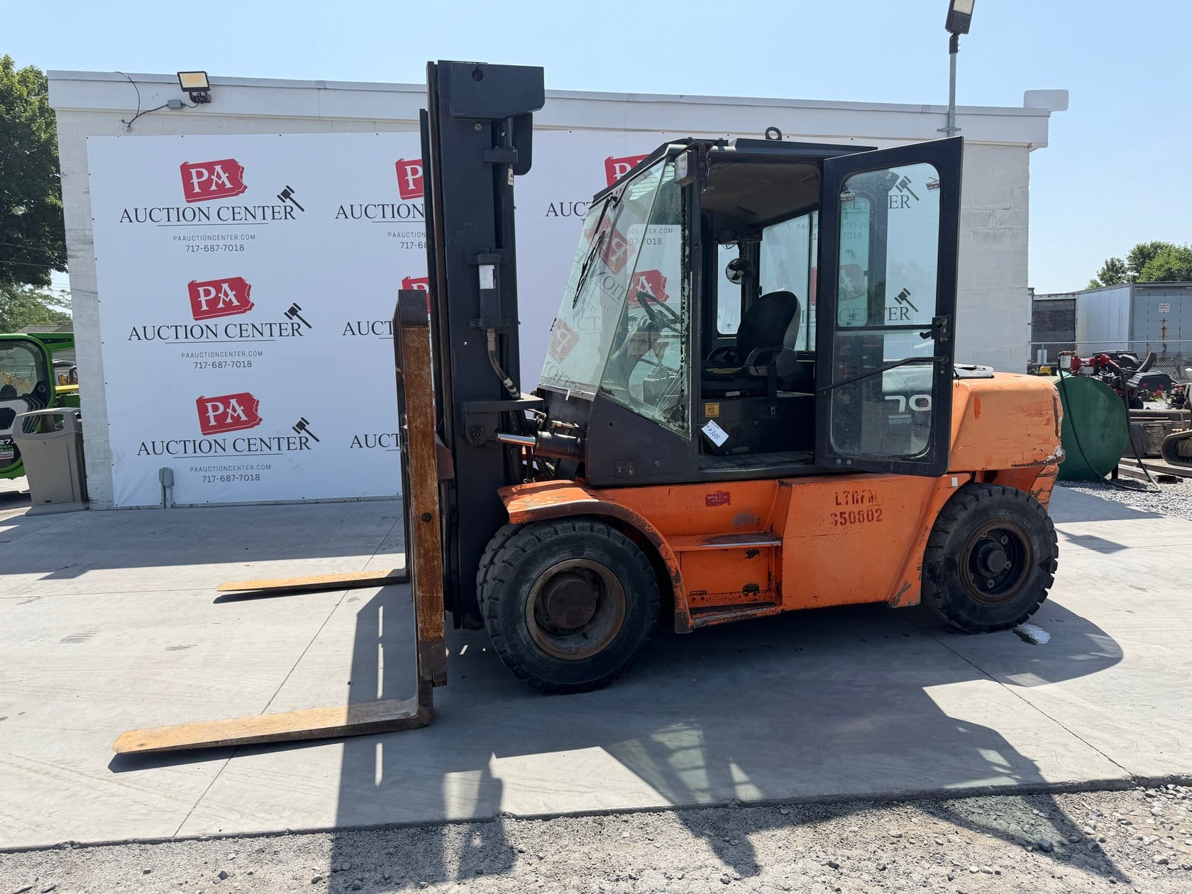  Doosan D70S-5 Equipment Image0