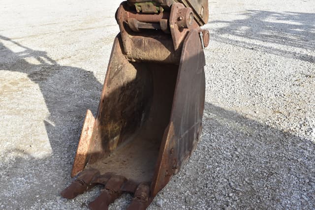 Image of Doosan DX235LCR equipment image 4