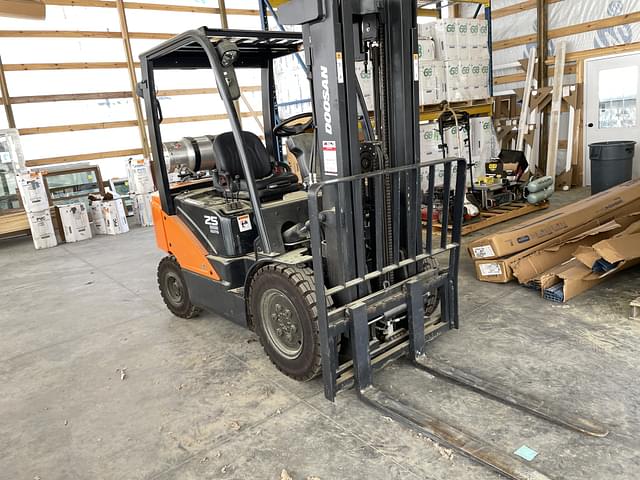 Image of  Doosan 25 equipment image 2