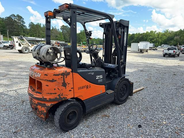 Image of  Doosan 25 equipment image 4
