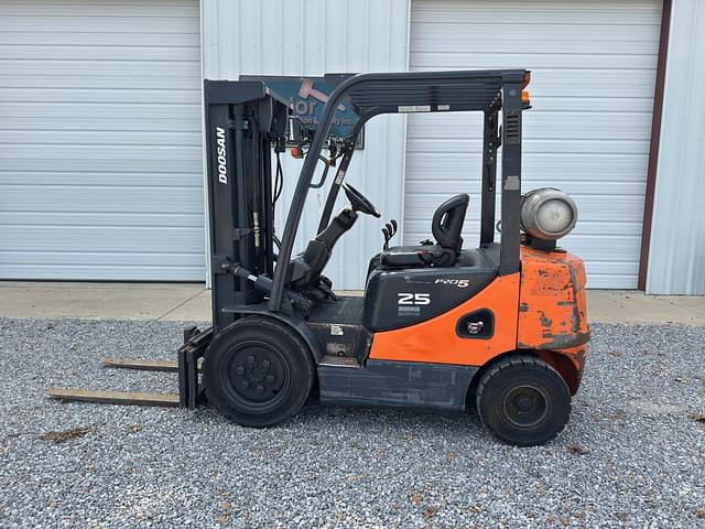Image of  Doosan 25 equipment image 1