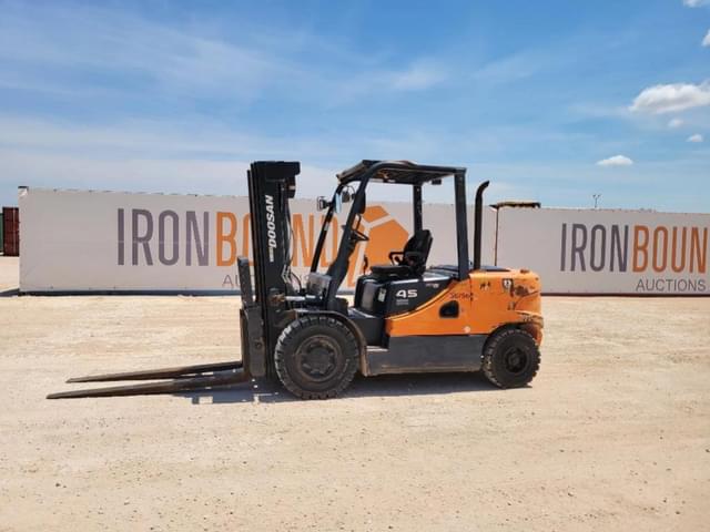 Image of  Doosan 45 equipment image 1