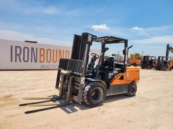 Main image Doosan D55C-7