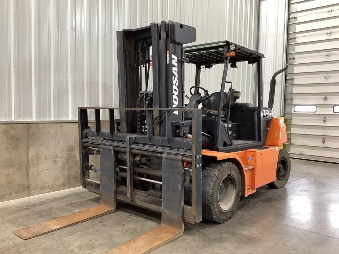 Image of Doosan D70S-7 Image 1