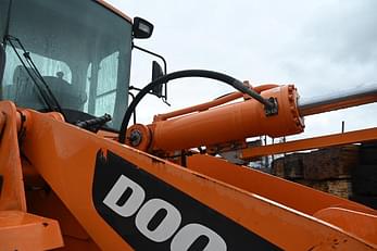 Main image  Doosan DL250 28