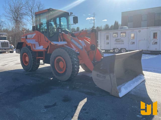 Image of  Doosan DL200 equipment image 2