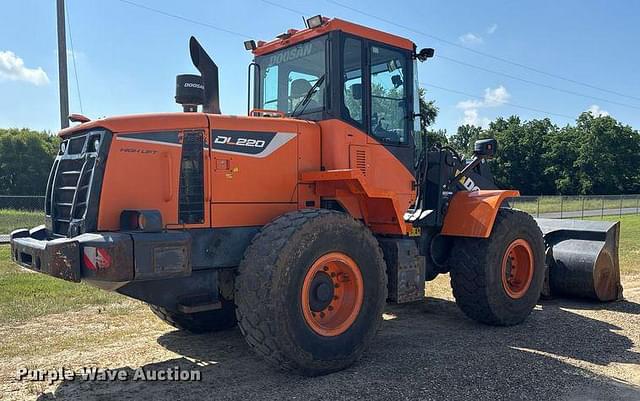Image of  Doosan DL220-5 equipment image 4