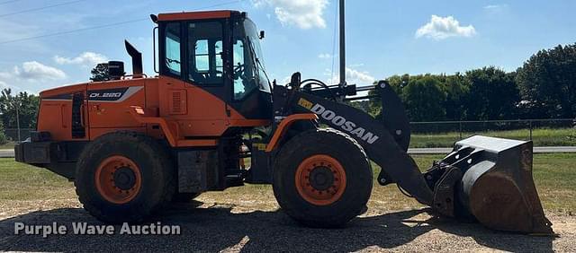 Image of  Doosan DL220-5 equipment image 3