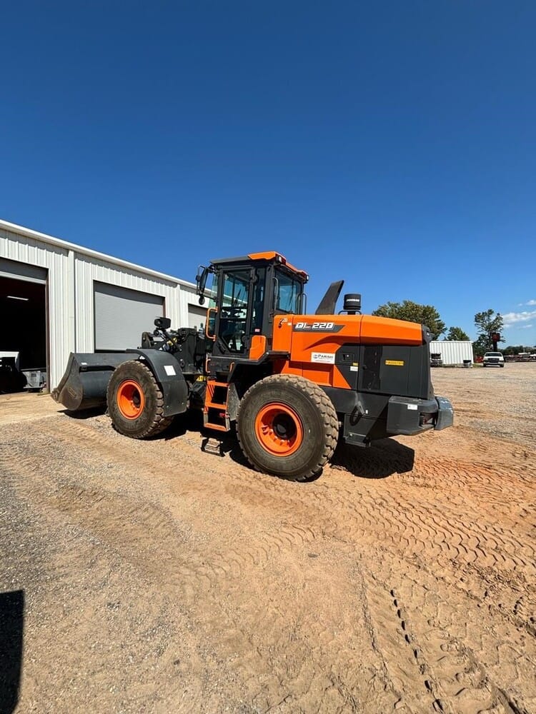 2021  Doosan DL220-7 Equipment Image0