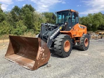 Main image  Doosan DL250-5