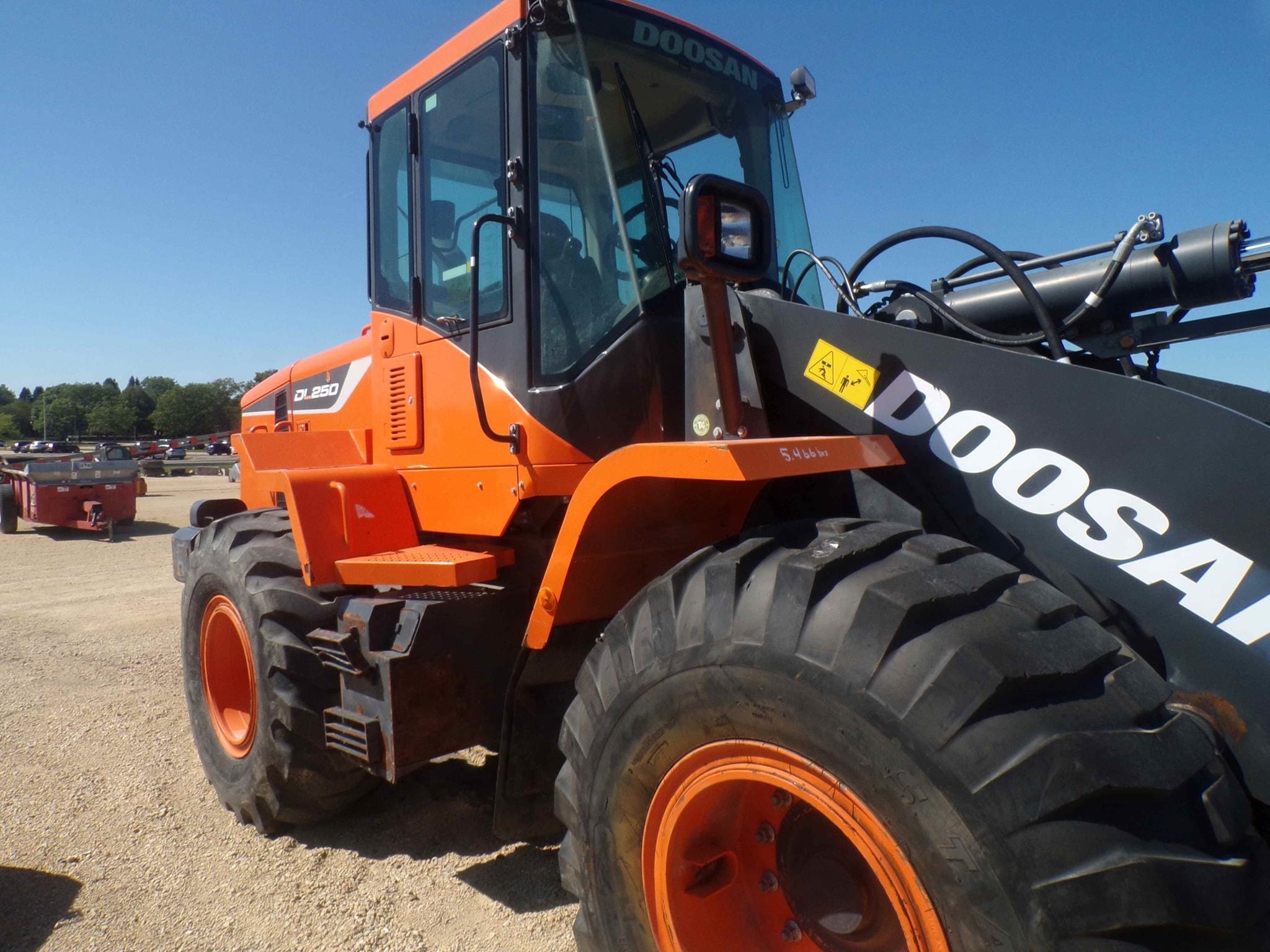 Main image  Doosan DL250