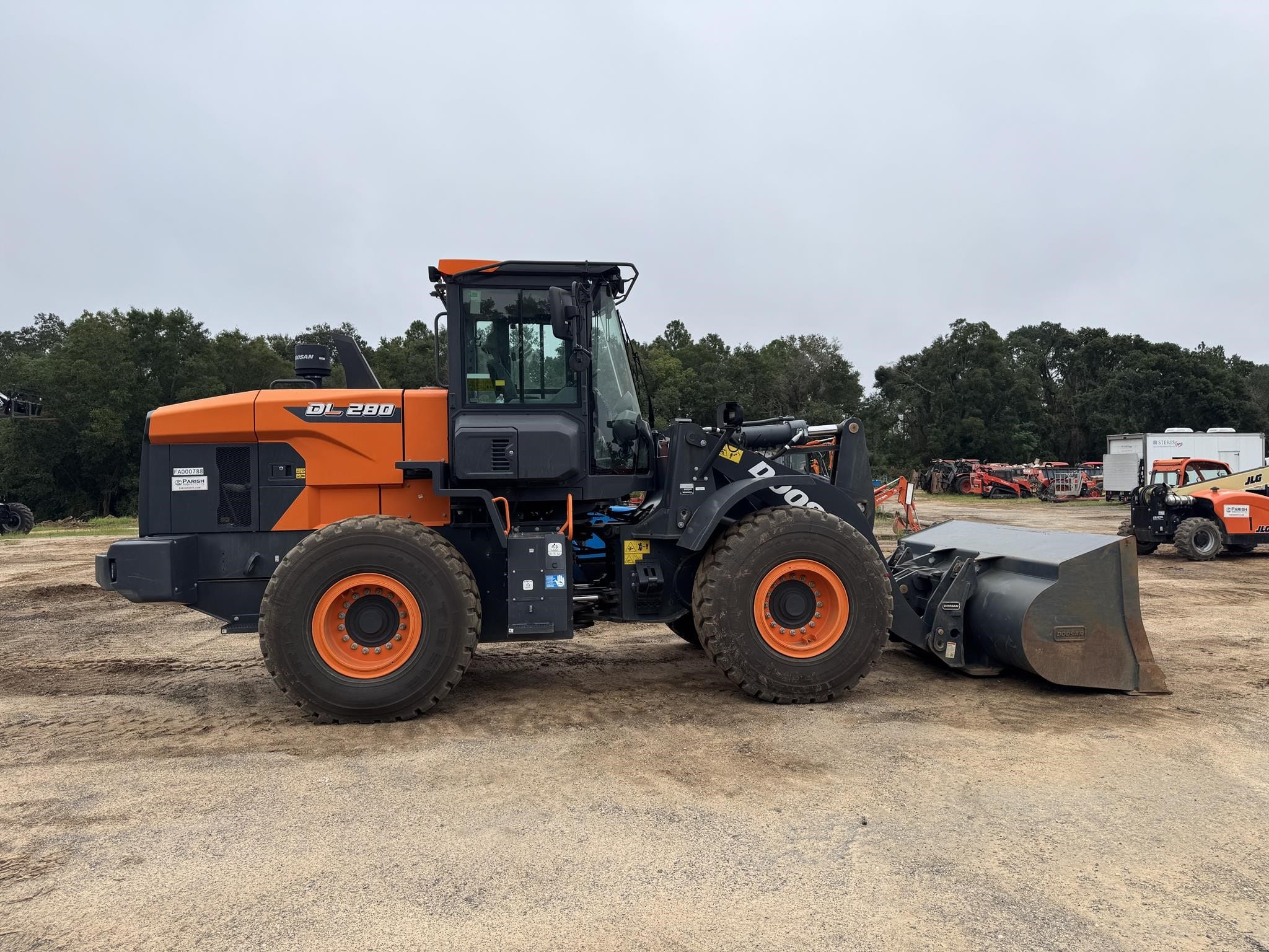 2022  Doosan DL280 Equipment Image0
