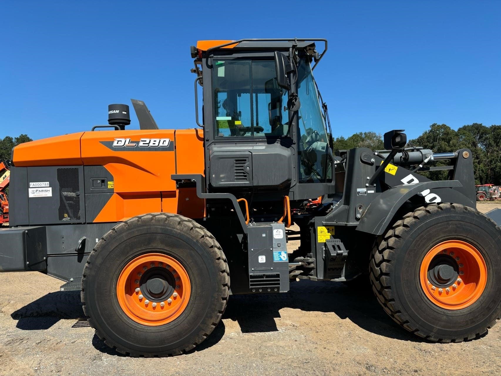2022  Doosan DL280 Equipment Image0