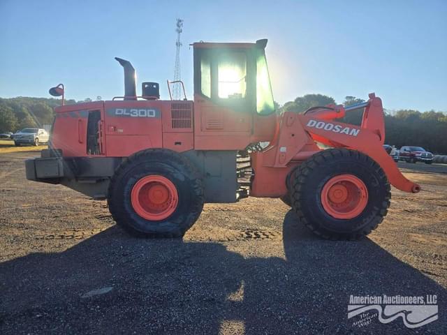 Image of  Doosan DL300 equipment image 3