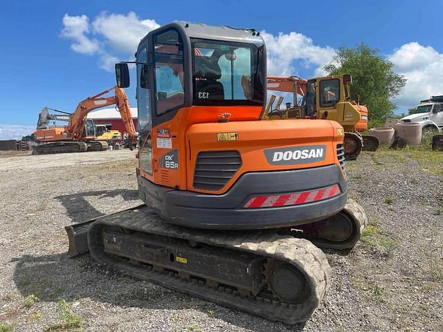 Image of  Doosan DX85R-3 equipment image 2