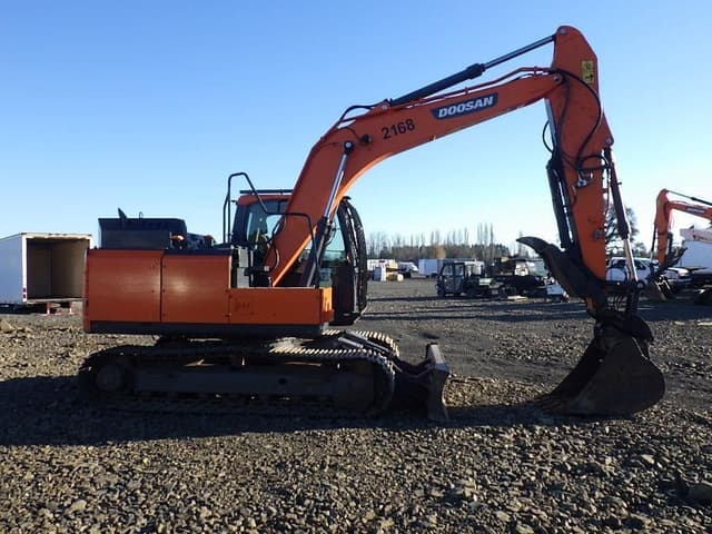 Image of  Doosan DX140LC-5 equipment image 2