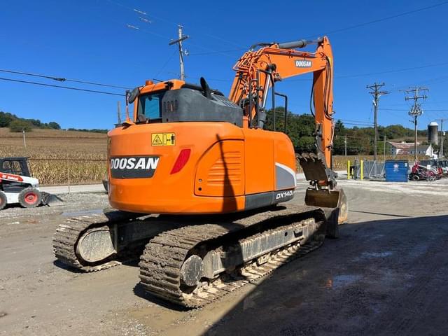 Image of  Doosan DX140LCR-5 equipment image 4