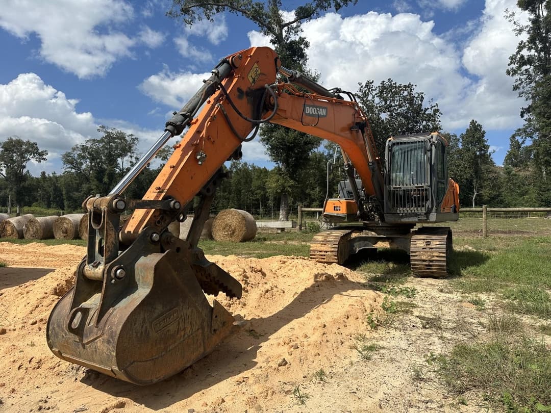 Image of  Doosan DX170LC Image 1