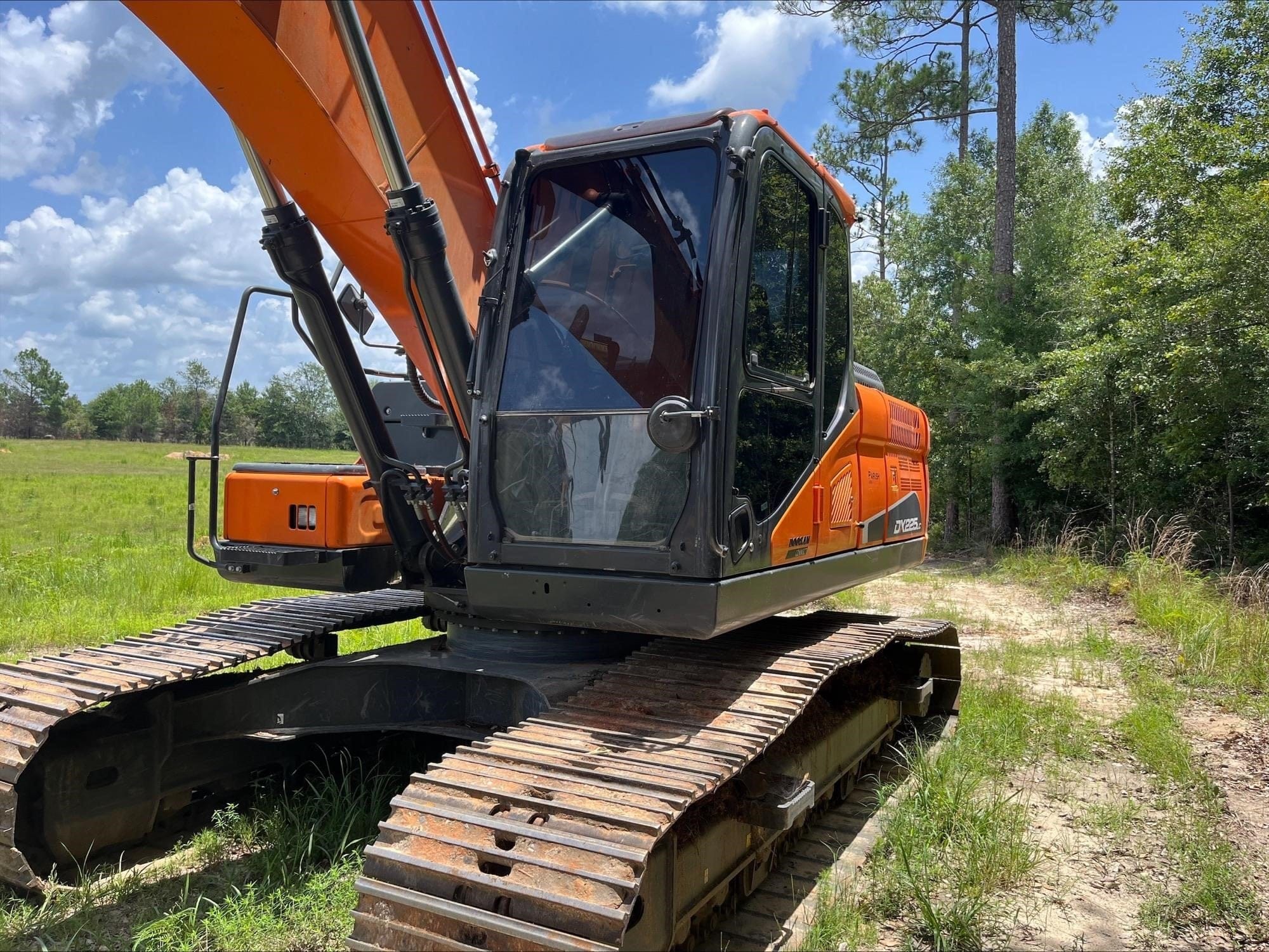  Doosan DX225LC-5 Equipment Image0