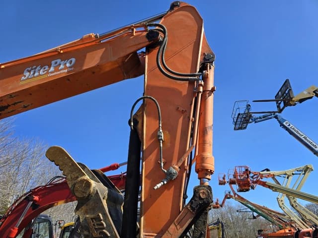 Image of  Doosan DX225LC-3 equipment image 4