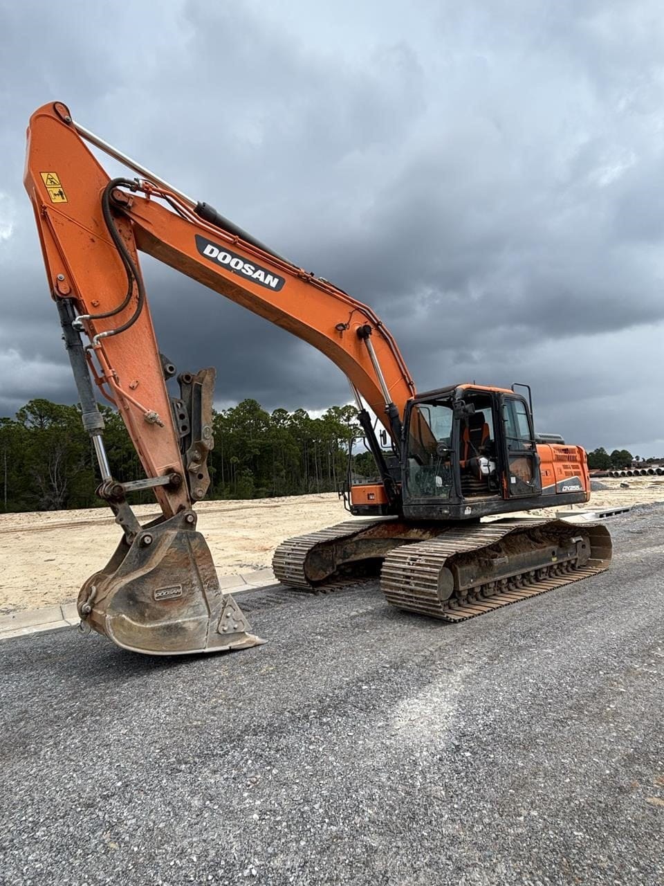 2022 Doosan DX255LC Equipment Image0