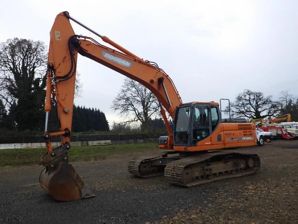  Doosan DX255LC Equipment Image0