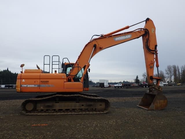 Image of  Doosan DX255LC equipment image 2