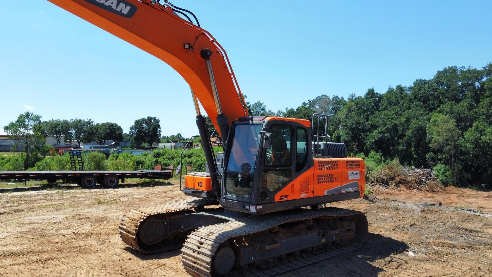 2022  Doosan DX300LC-5 Equipment Image0