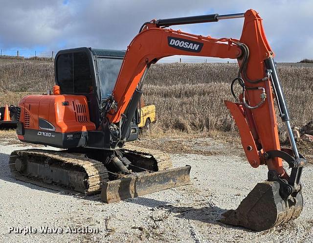 Image of  Doosan DX60-9C equipment image 2